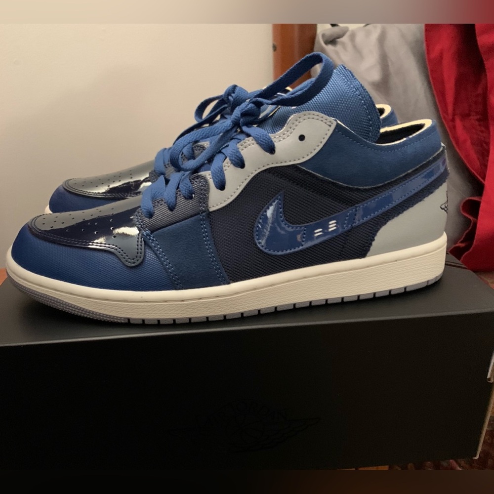 Nike Air Jordan 1 Low SE Craft - Size 11